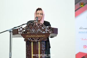 F Azmah HMY 12.6