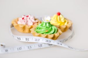 cakes with measuring tape1